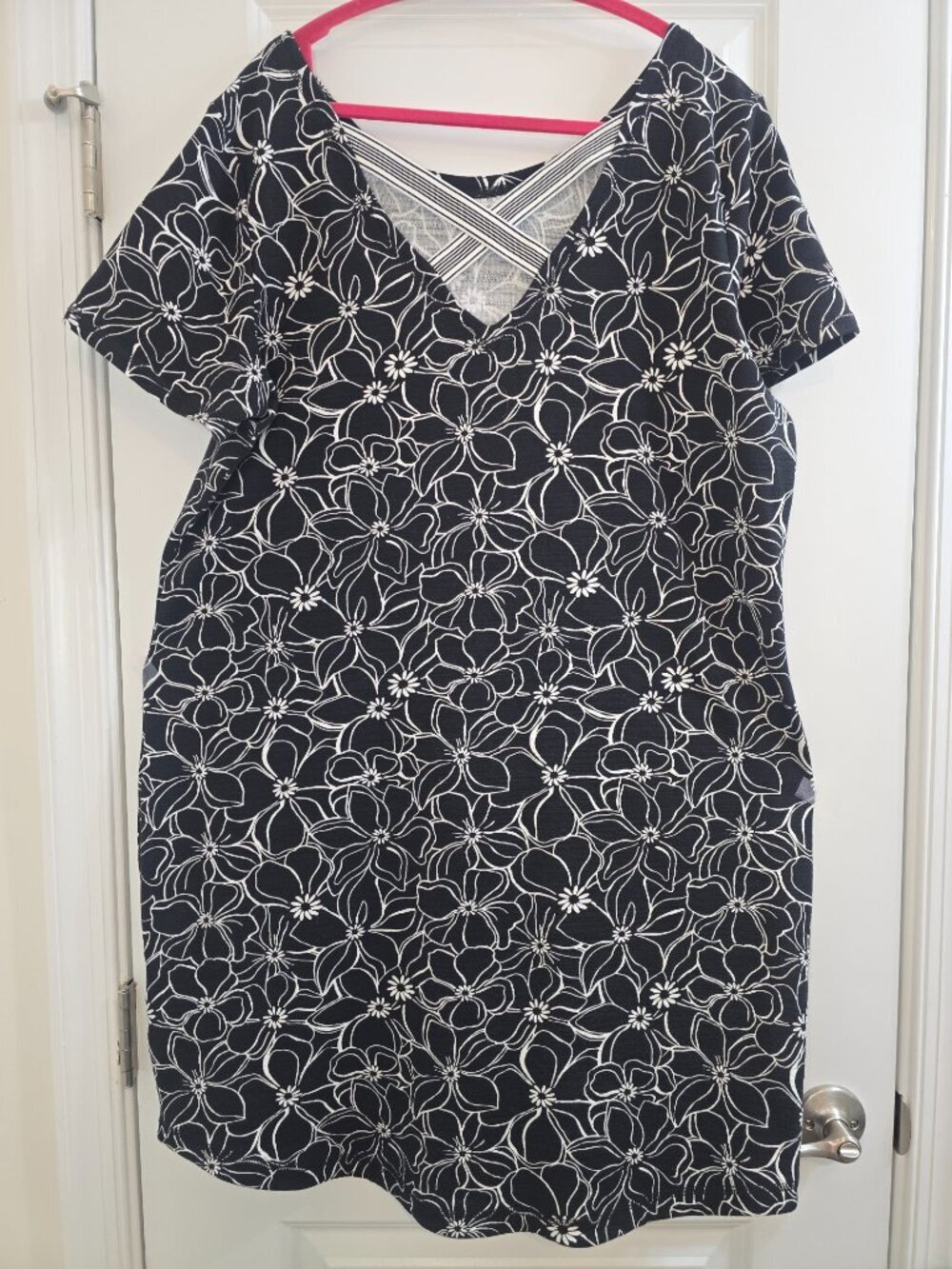 T by Talbots Cozy Crush Dress - Graphic Blooms - Picture 4 of 9